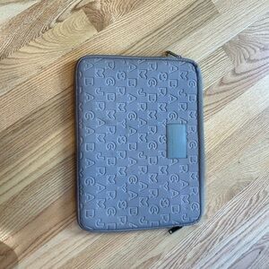 Marc Jacob’s laptop case